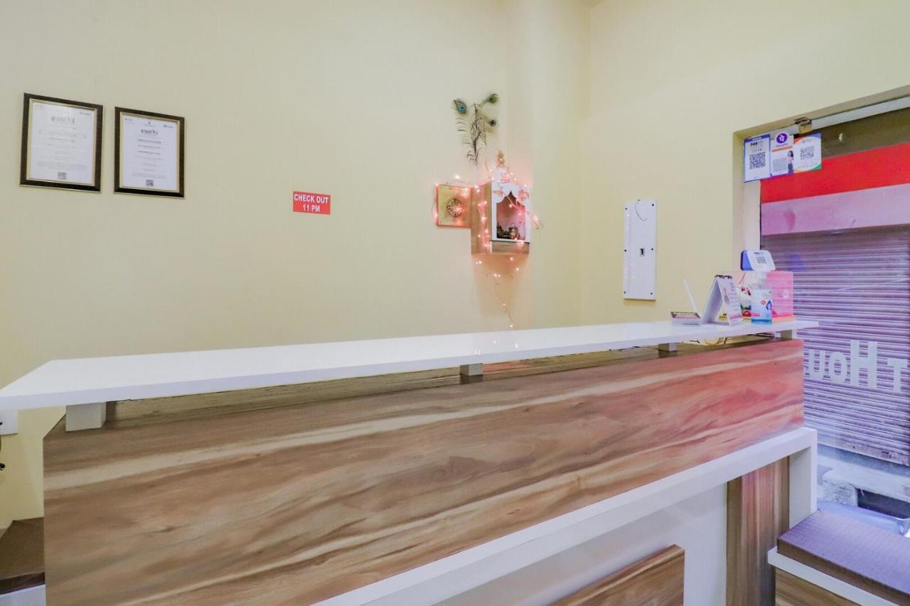 Rajlakshmi Guest House Матура Екстериор снимка