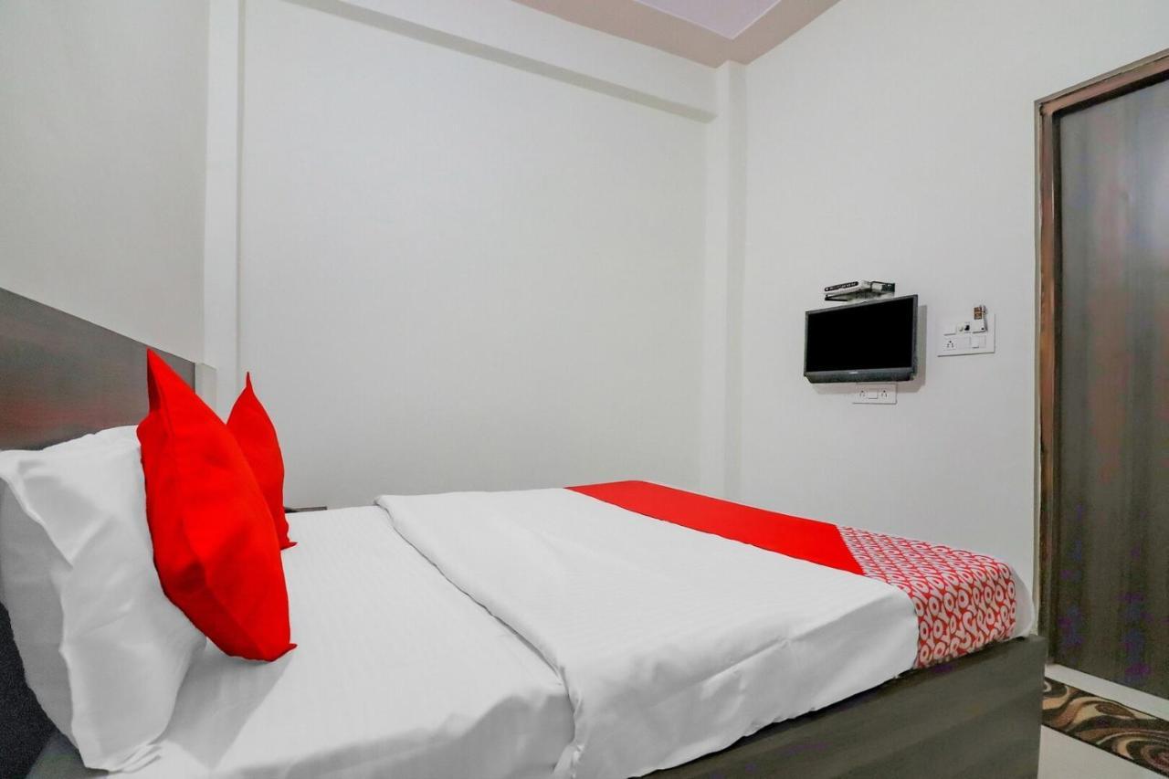 Rajlakshmi Guest House Матура Екстериор снимка