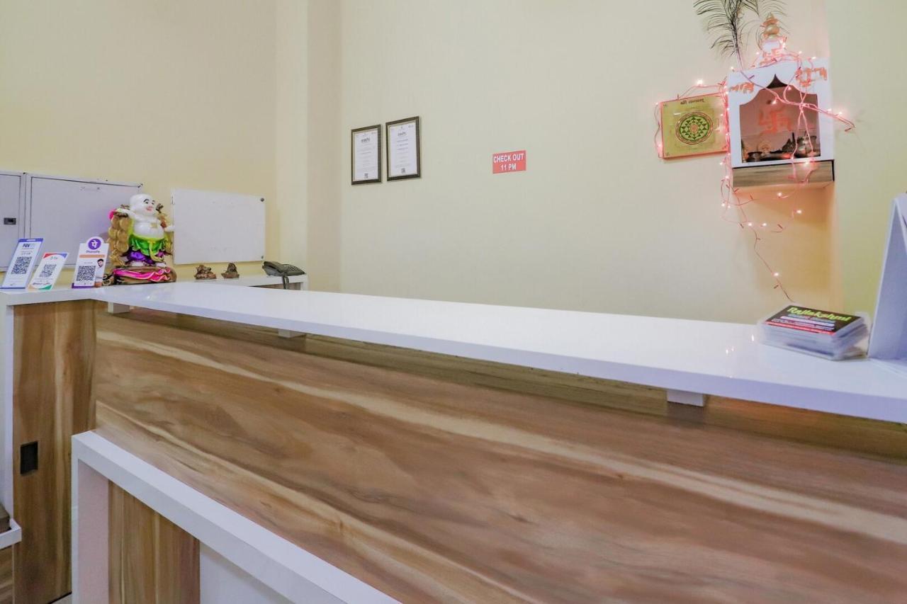 Rajlakshmi Guest House Матура Екстериор снимка